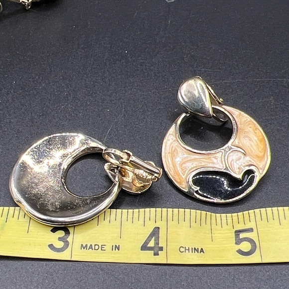 Vintage Gold and Black Enamel Swirl Earrings - Picture 2 of 3